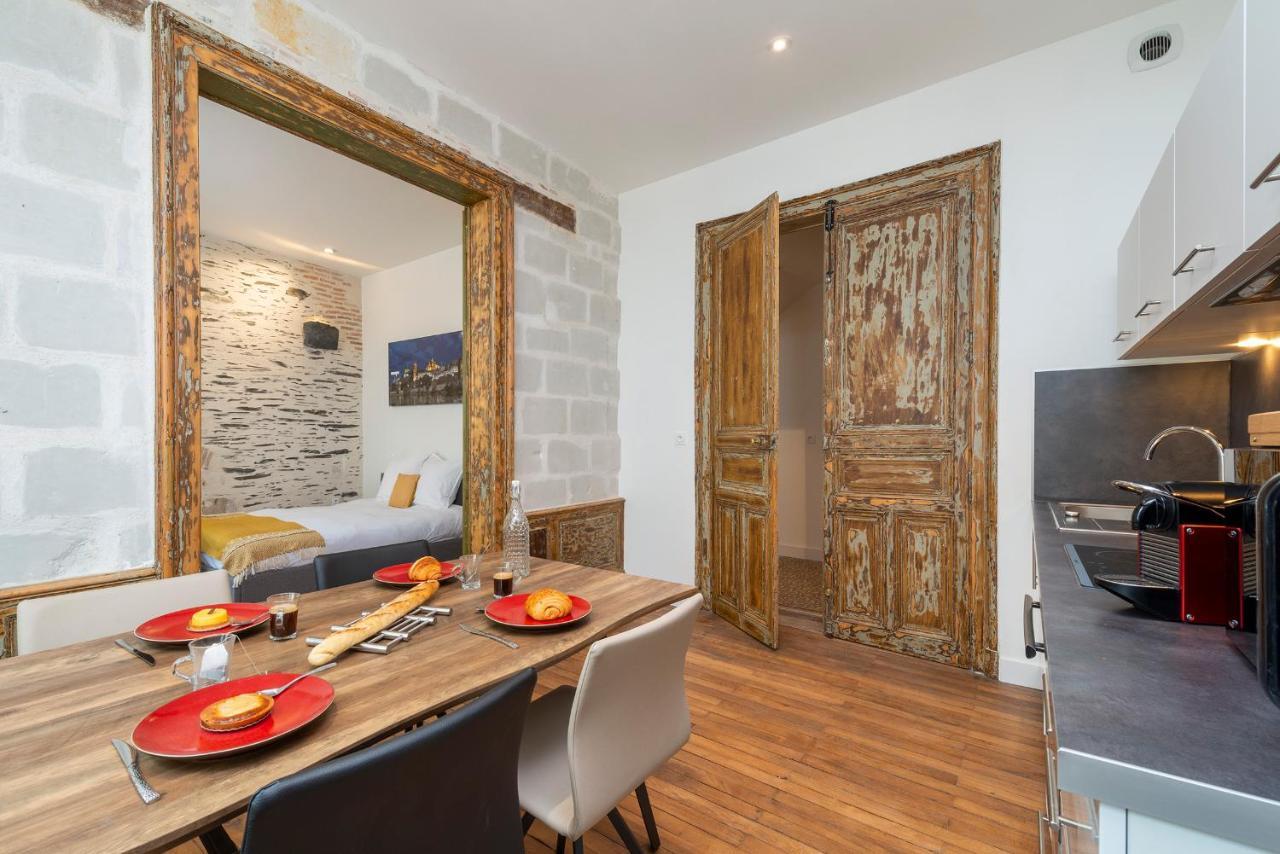 Appartements Lumineux Et Charmants En Coeur De Ville Анже Екстериор снимка